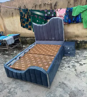 4.5 by 6 Quality Padded Bedframe With 1 Bedside
