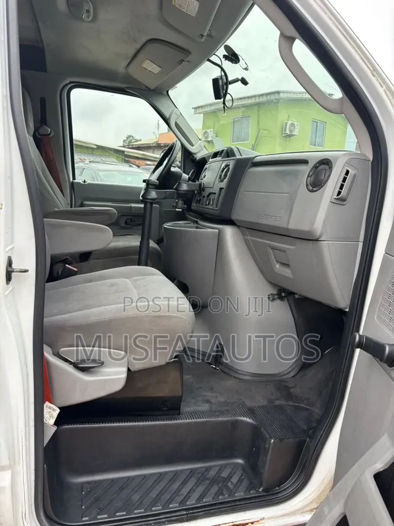 Ford E550 2012 White