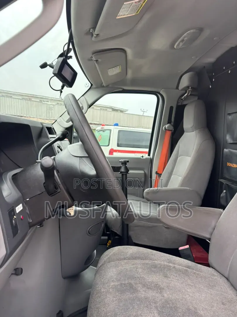 Ford E550 2012 White