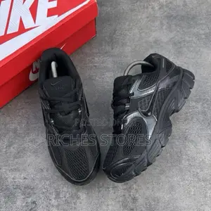 High Quality Nike V5 Runner Triple Black/ All Black Sneakers