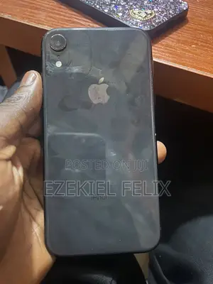 Apple iPhone XR 64 GB Black