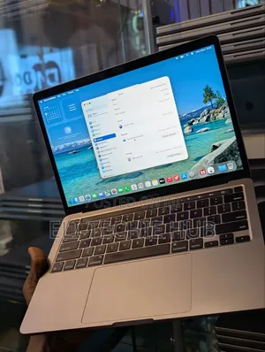 Laptop Apple MacBook Pro 2022 M2 16GB Apple M2 SSD 512GB