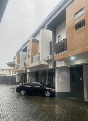 4bdrm Townhouse / Terrace in Ikate Elegushi for rent