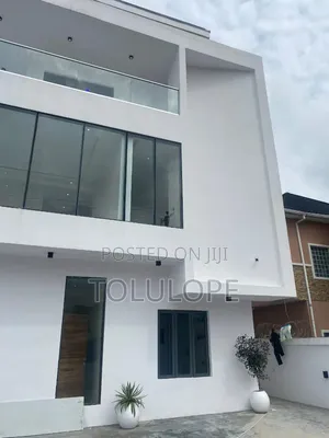 5bdrm Duplex in Magodo Shangisha Gra, Ikate-Elegushi for rent