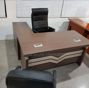 Luxury 1.6meter Office Table