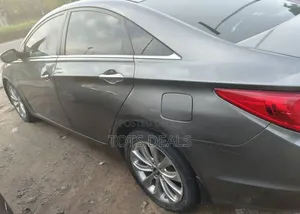 Hyundai Sonata Limited 2.0T Sedan (2.0L 4cyl 6A) 2013 Gray