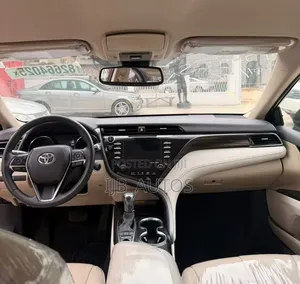 Toyota Camry 2021 Red