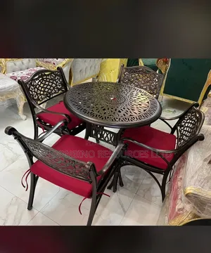 Relaxing Chair for Home and Office Use