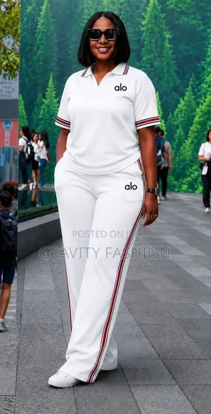 Quality Ladies 2pcs Up and Down Available for Pick Up