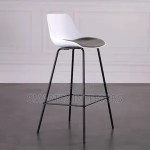 Classic Design Plastic Padded Barstool