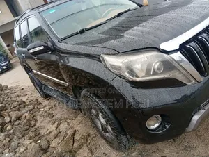 Toyota Land Cruiser Prado 2010 Black