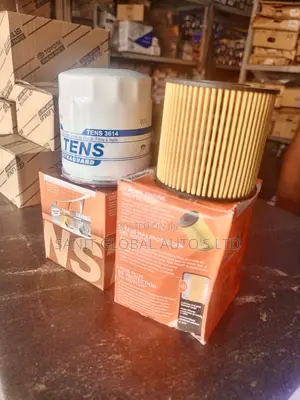 Toyota Camry 2017 Genuine Engine Oil Filter Fits 2.5l/3.5l Models