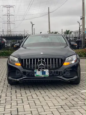 Mercedes-Benz C300 2016 Black