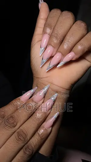 Nail Technician in Benin