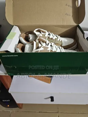 Lacoste Sneakers