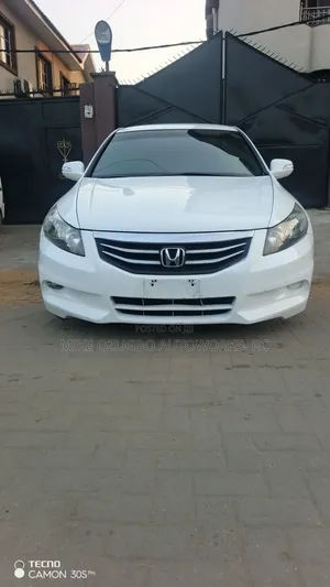 Honda Accord 2010 White