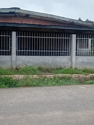 4bdrm House in Ondo Street Bodija, Ibadan for sale