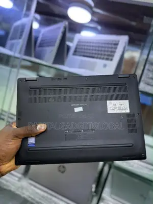 Laptop Dell Latitude 7389 2-in-1 16GB Intel Core i7 SSD 256GB