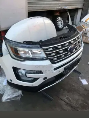 Complete Front Ford Explorer 2016 and Iron Bumper Jeep Wrangler