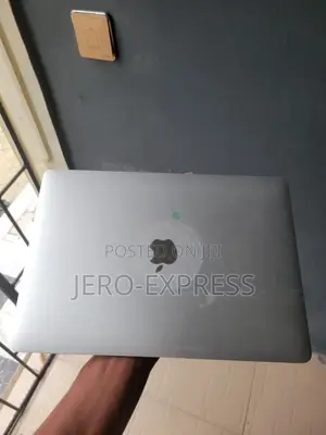 Laptop Apple MacBook Pro 2021 M1 8GB Apple M1 SSD 512GB