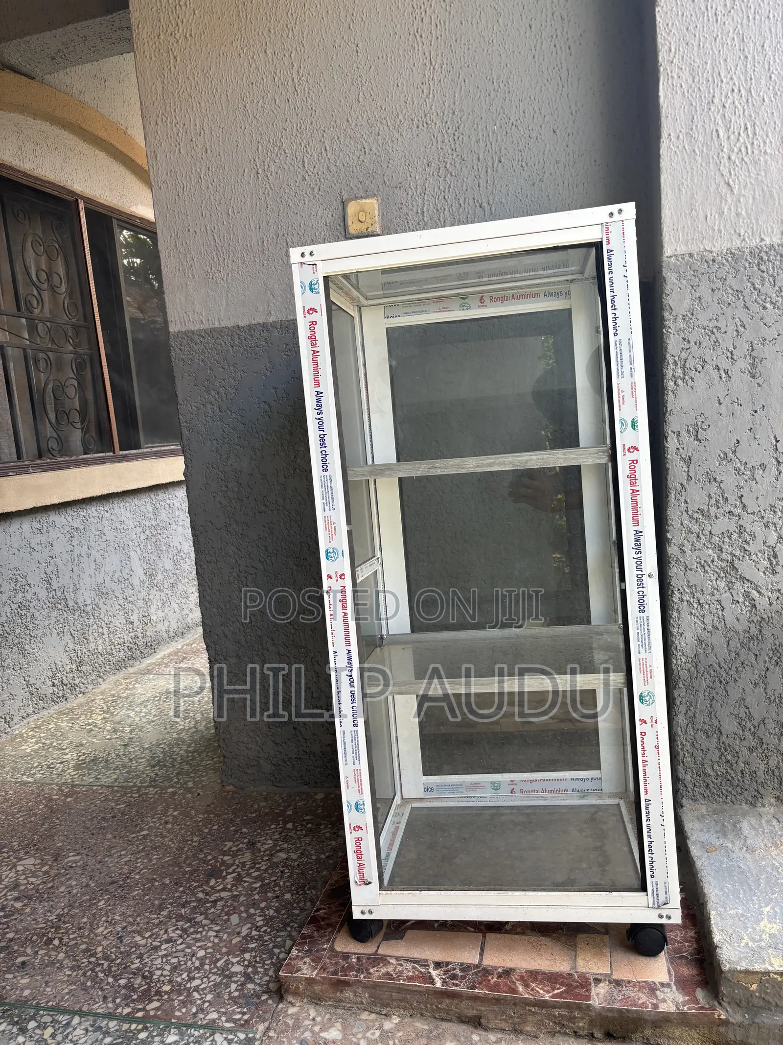 Showcase Glass
