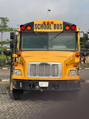 Freightliner Champion 2007 Yellow