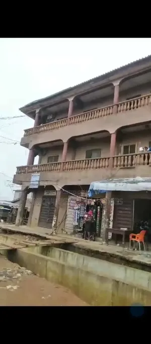 19bdrm Apartment in Alimosho for sale