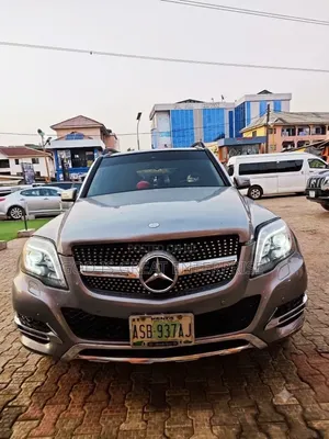 Mercedes-Benz GLK-Class 2012 Maroon