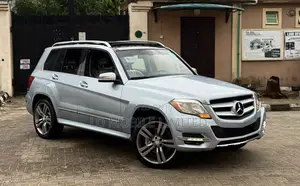 Mercedes-Benz GLK-Class Base GLK 350 4dr AWD 4MATIC (3.5L 6cyl 7A) 2015