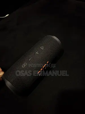 JBL Flip 6 Portable Bluetooth Speaker – Excellent Condition