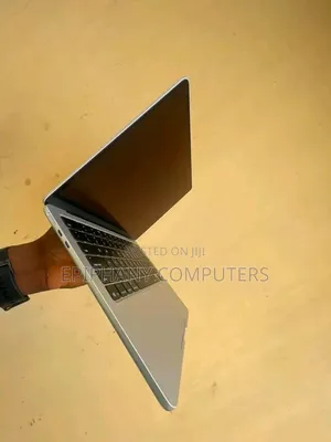 Laptop Apple MacBook Air 2025 M4 16GB Intel Core i5 SSD 512GB