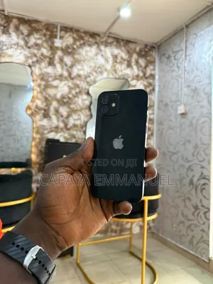 Apple iPhone 12 64 GB Black