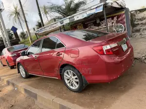 Toyota Camry SE 4dr Sedan (2.5L 4cyl 6A) 2013 Red