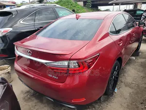 Lexus ES 2016 Red