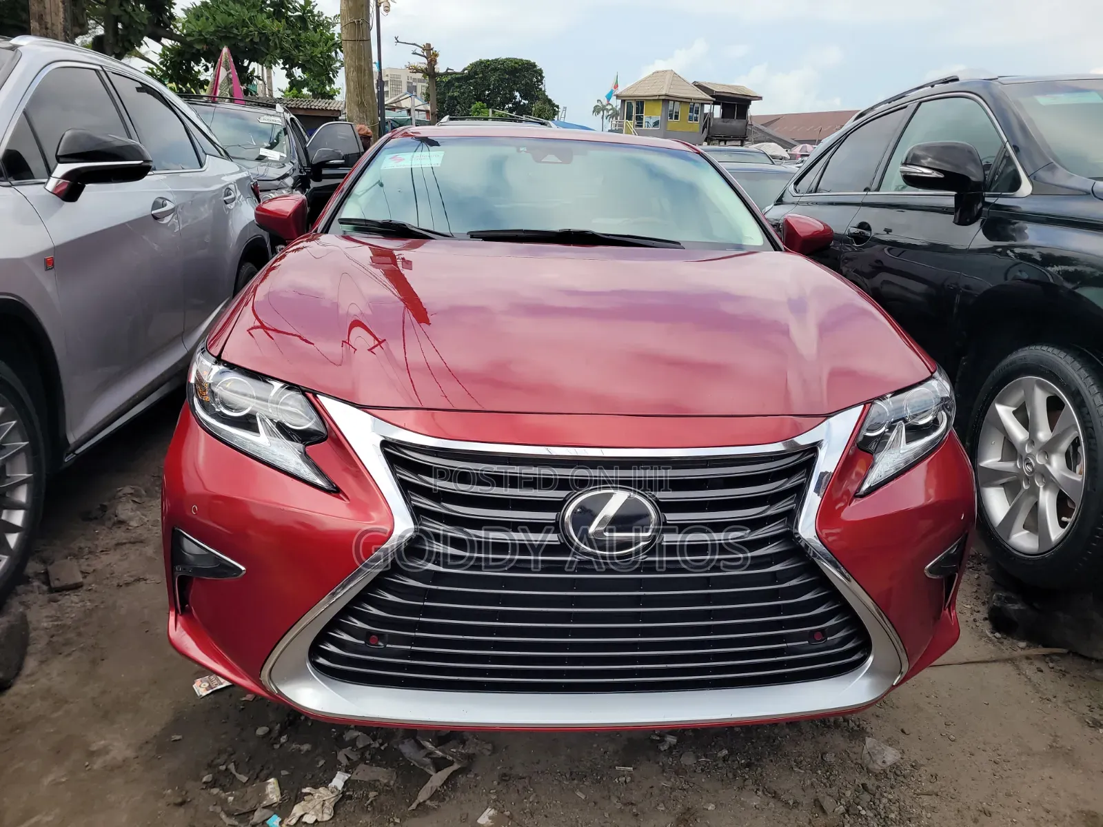 Lexus ES 2016 Red