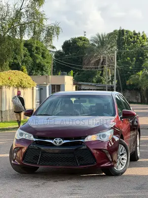 Toyota Camry 2016 Maroon