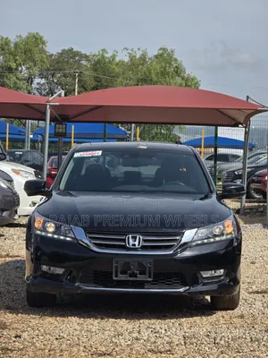 Honda Accord Touring V-6 4dr Sedan (3.5L 6cyl 6A) 2015 Black