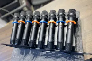 Shure Professional Wireless 8in1 Handheld Microphone System