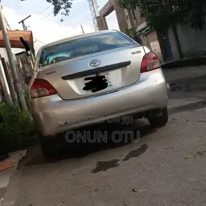Toyota Yaris 2009 Silver