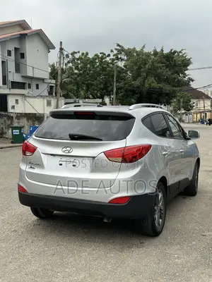 Hyundai Tucson SE AWD 2015 Silver