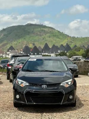 Toyota Corolla 2015 Black