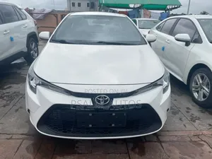 Toyota Corolla 2023 White