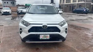 Toyota RAV4 2023 White