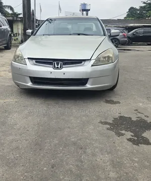 Honda Accord 2005 Silver