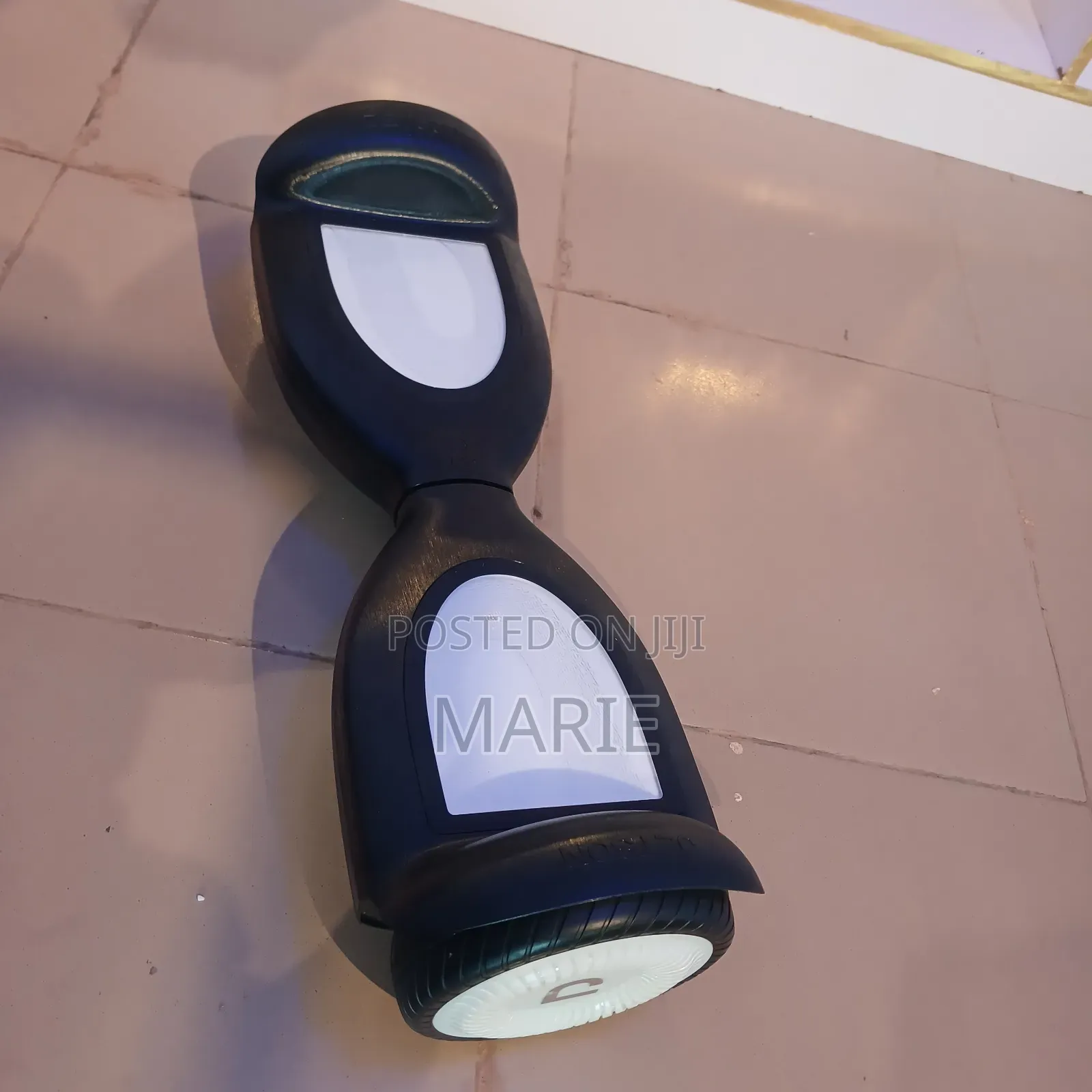 JETSON MOJO Dynamic Sound Hoverboard
