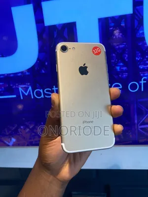 Apple iPhone 7 32 GB Gold