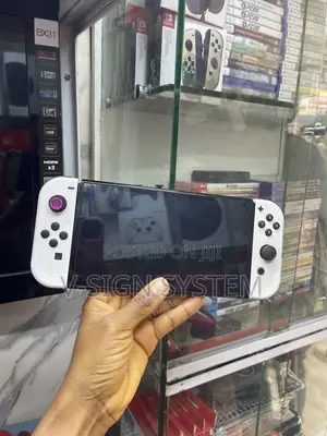 Used Nintendo Switch Oled