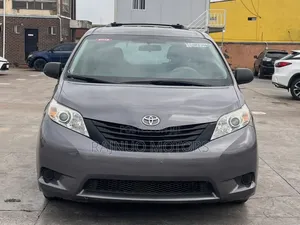 Toyota Sienna 2012 Gray