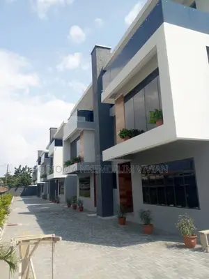 5bdrm Duplex in Oniru Estate Vi, Victoria Island Extension for sale