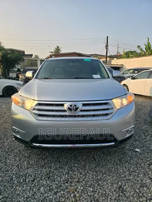 Toyota Highlander SE 2012 Silver